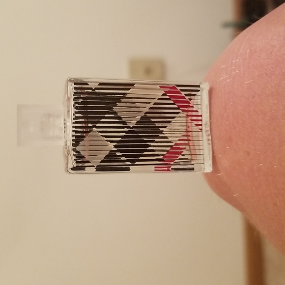 Burberry Perfumes 5 for 20 - Picture 13 of 13